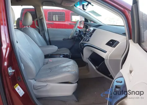 2011 Toyota Sienna Le V6 из США, поврежденный, VIN 5TDKK3DC5BS040082